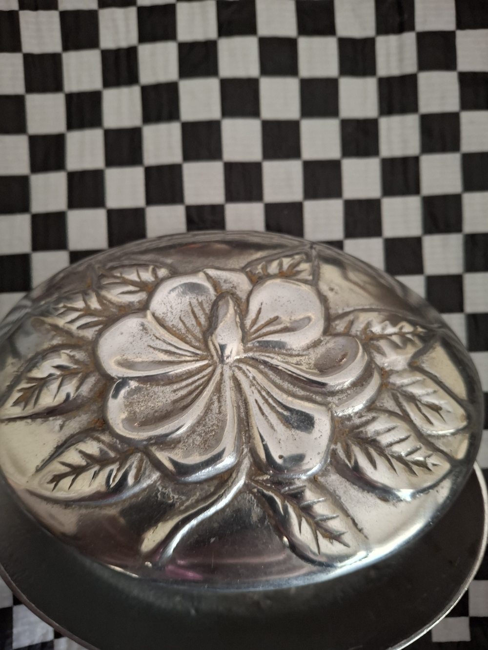 Pewter Floral Embossed Jewelry Trinket Box - Decorative Lidded Organizer
